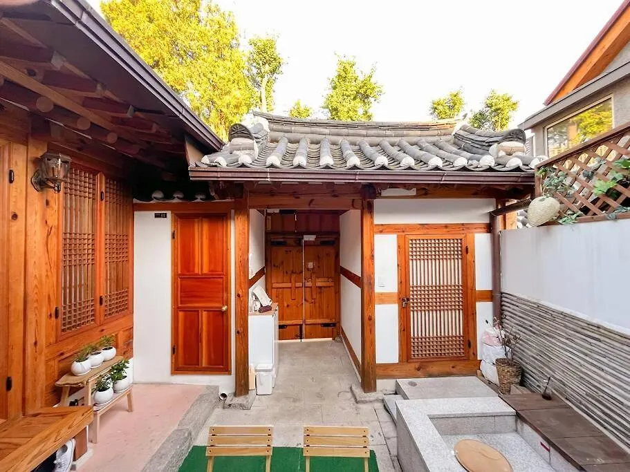 Hwadong 1Beonji Villa Seoul South Korea